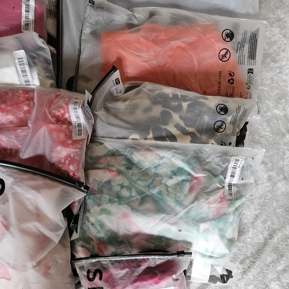 Shein 21 Dresses, tops, pants, pj's, NEW Size S-M - Picture 12 of 13